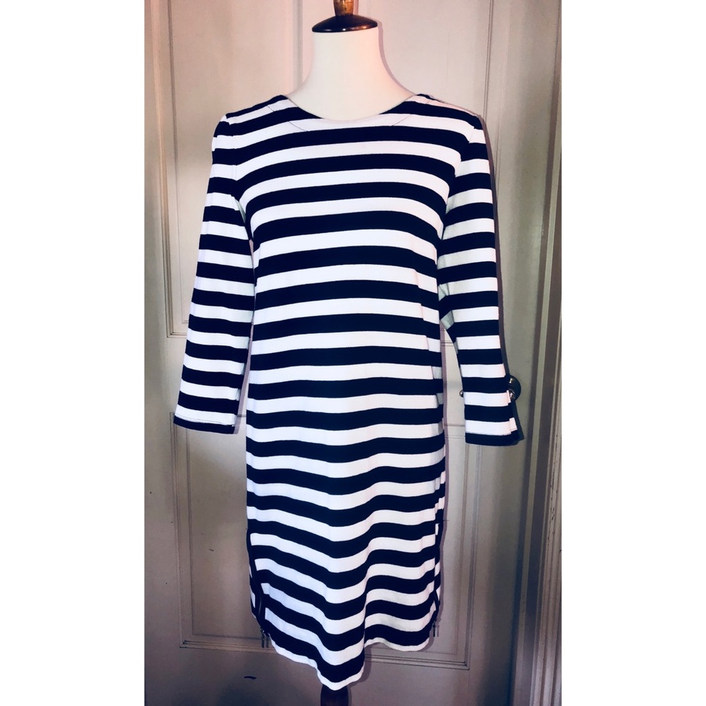 GAP Navy/White Dress - Size Medium